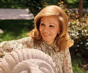 سفر به ایام قدیم سال 1350؛ فرح دیبا سگ بازی هاش تو نیاوران آیا سگ هم به تبعید رفت؟