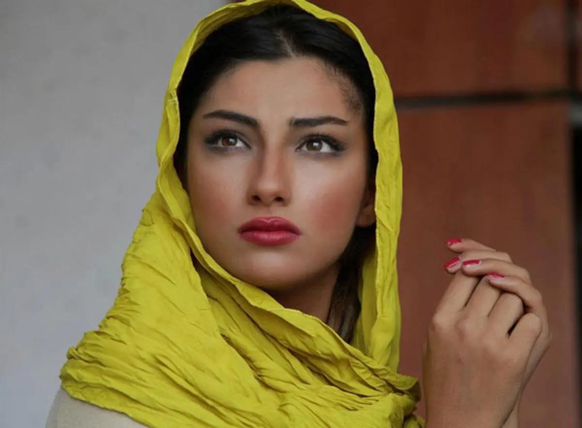 محیا دهقانی