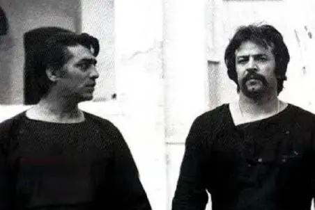 آواز جگرسوز؛ زجه های ایرج قادری تو مراسم تشییع محمدعلی فردین