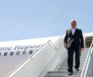 پزشکیان وارد بندرعباس شد