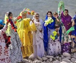 آواز محلی؛ قدیمی ترین فیلم عروسی ایلِ بختیاری با رقص آقا و خانم دقیقا 100 سال پیش