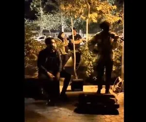 آواز خیابانی؛ ببیند آریا معروف چه ویولنی میزنه و مردمو به وجد آورده!