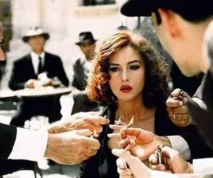 سفر به ایام قدیم سال 1393؛ مونیکا بلوچی که همه با نقش مالنا عاشقش شدن در 51 سالگی