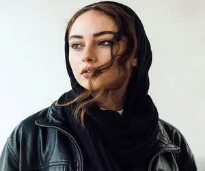 سیگار کشیدن ترلان پروانه و عذرخواهی در برنامه زنده