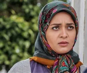 پایتخت ویدئوز؛ واکنش دیدنی هما وقتی فهیمه بهش میگه نقی دختر محمود نقاش رو گرفته