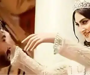 آواز عاشقانه؛ محمدرضا علیمردانی تو عروسی مریم مومن خوند عشق یعنی گل به جای خار باشد