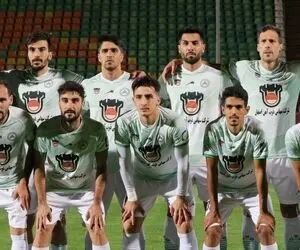 مدافع ذوب آهن در راه استقلال