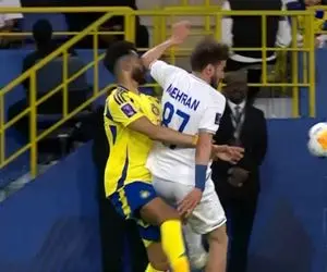 (ویدیو) صحبت‌های رونالدو با مهران احمدی بعد از اخراج از بازی