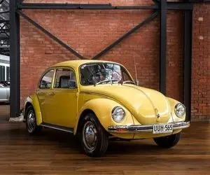 خودروهای قدیمی و نوستالژی تو بازار چند؟ فولکس 650 میلیون