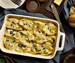 طرز تهیه جامبو شلز؛ با این پاستای صدفی یه غذای آسون و خوشمزه درست کن