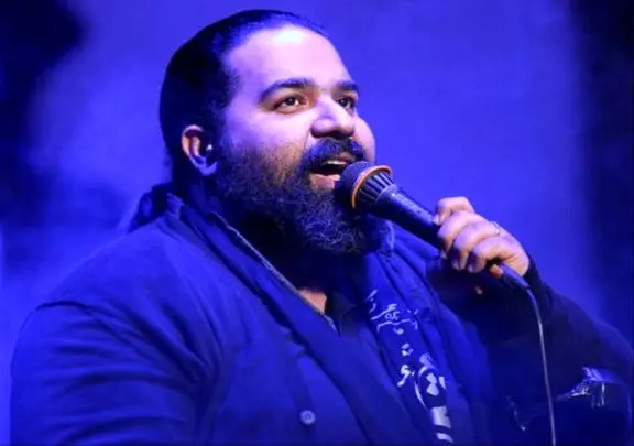 آواز معروفا؛ دختربچه فسقلی پرید رو سن با رضا صادقی همخونی کرد تماشاچیا تشویقشون کردن