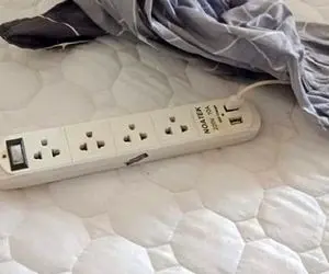 مرگ دختر ۱۷ ساله به دلیل خوابیدن بر روی گوشی