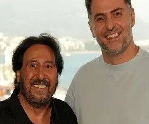 آواز احساسی؛ علی ضیا و شهرام شب پره آهنگ معروفو خوندن آق شهرام از صدای علی ایراد گرفت