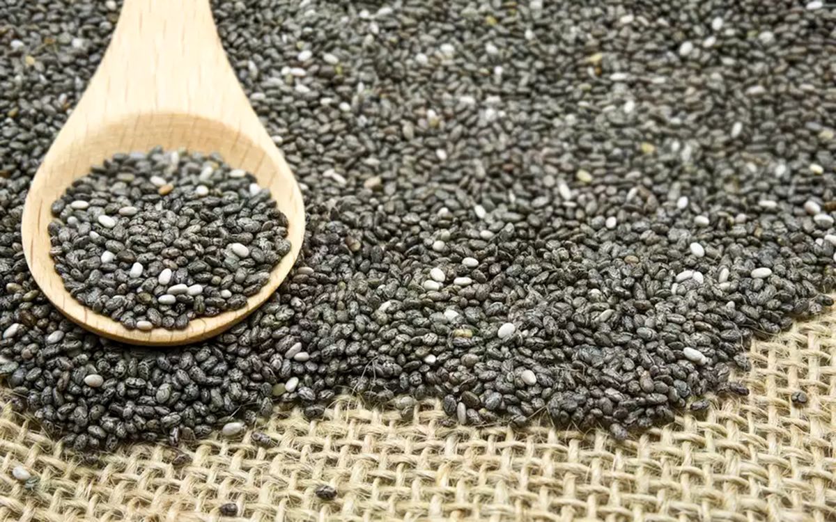 close-up-of-chia-seeds-in-spoon-and-table-606389843-5a9abb6431283400377a740c