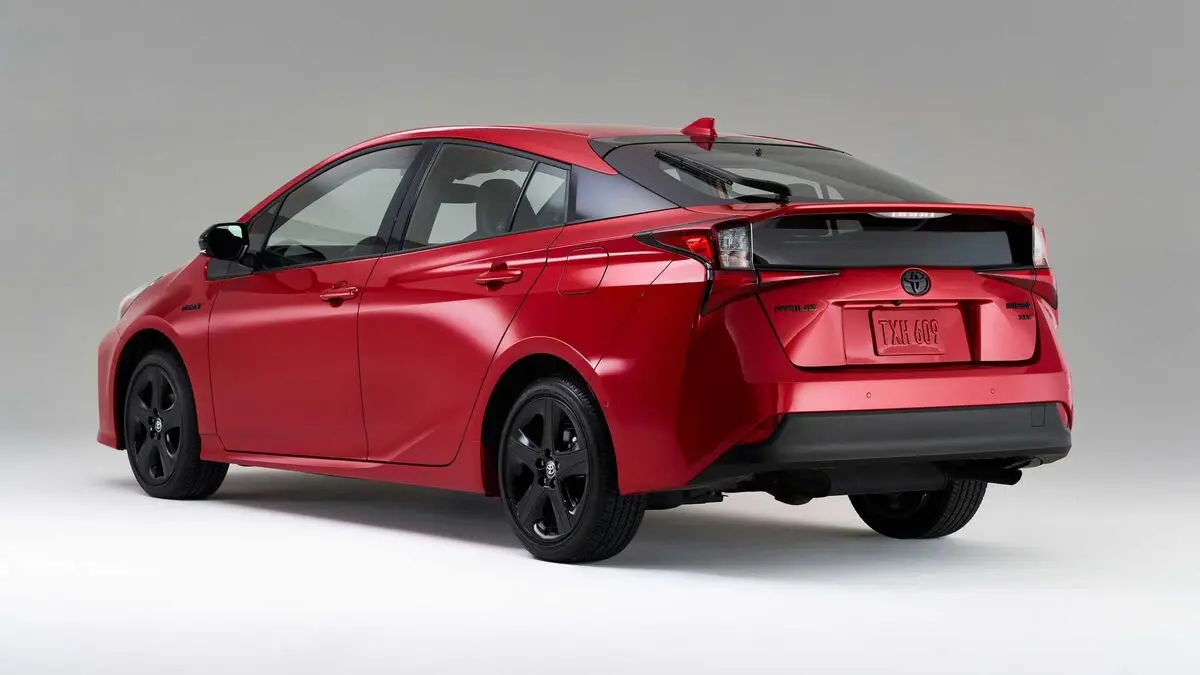 2021-toyota-prius-2020-edition2