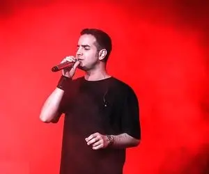 آواز باشکوه؛ محسن یگانه با سیستم 110 هزار دلاری نشکن دلمو خوند دیوار صوتی شکست