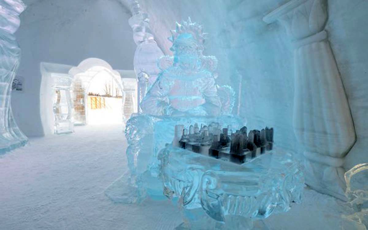 0_Canadas-ice-hotel-has-created-a-3D-tour-so-you-can-experience-it-from-home (6)