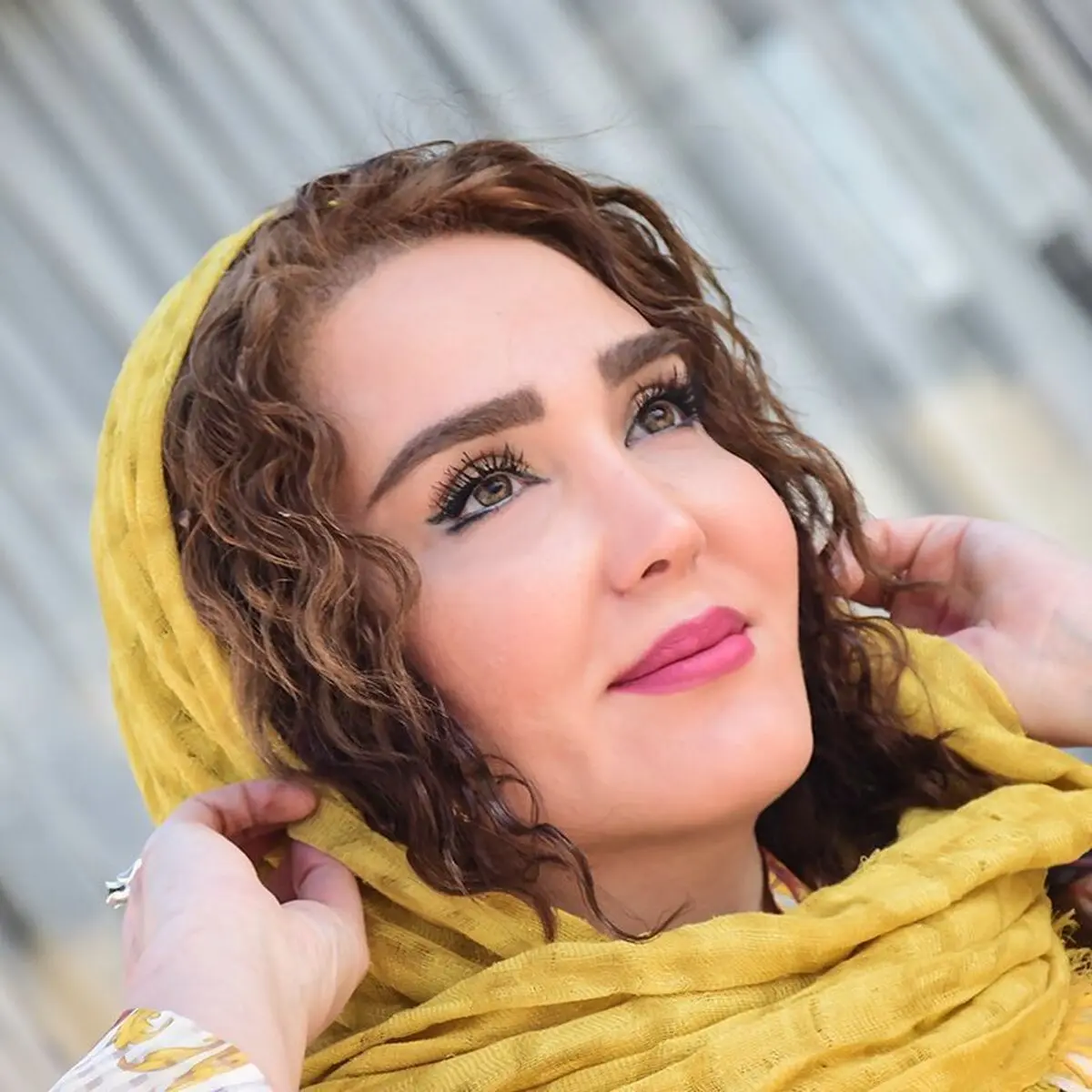 zohrefakour_1559706323