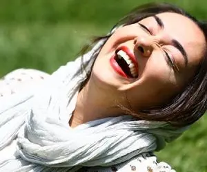 عکس های دلبرانه هانیه توسلی با موهای باز و هوای مه آلود! 