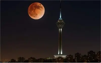 شگفتی کهکشان/ درخشش زحل در میان خسوف ماه دیوانه کنندست زیبایی کهکشان شگفت زدتون میکنه