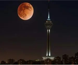 شگفتی کهکشان/ درخشش زحل در میان خسوف ماه دیوانه کنندست زیبایی کهکشان شگفت زدتون میکنه