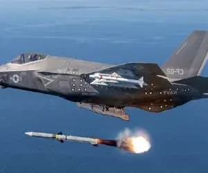 ادوات معاند؛ جنگنده شکاری آمریکایی از چدن ساخته شده قابلیت شلیک موشک مخفی داره