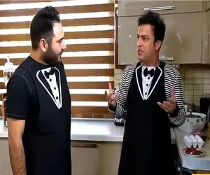 سکانس خندان/آشپزی حامد آهنگی با رویا میرعلمی بعدرقصش میگیره شروع میکنه قر دادن