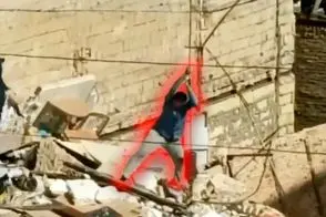 عواقب موشک؛ مردی که فرشته هستش اما بی باله و نوزاد ۹ ماهه رو از زیر آوار در میاره ایول