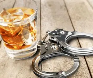 جزئیات تازه از بازداشت «ع ش» در شب تولدش؛ بازداشت به‌دلیل انتقام‌گیری شخصی؟