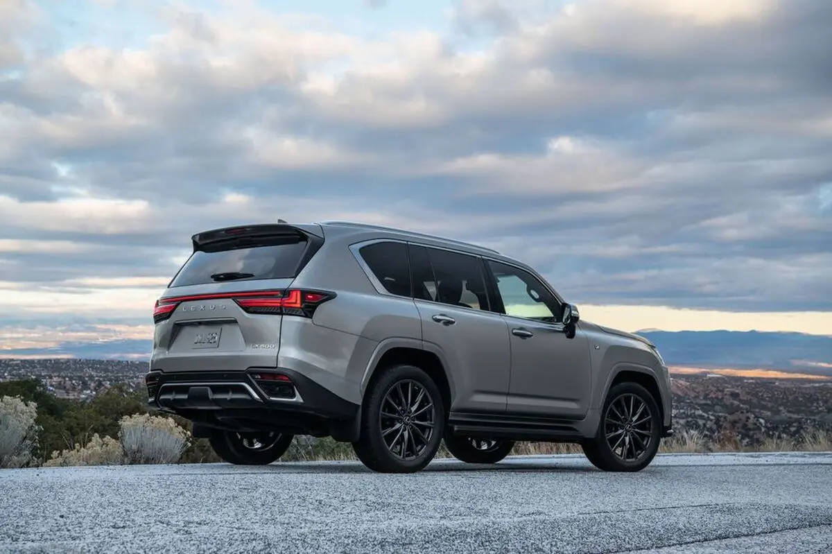 2022-lexus-lx600-f-sport-105-1642734900