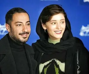 فرشته حسینی در آغوش مادرش؛ دهه ۷۰