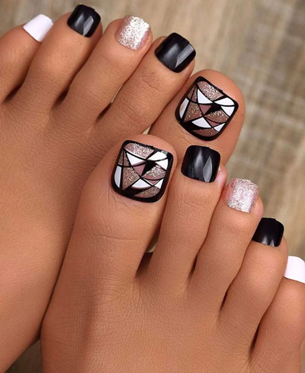 the-latest-model-of-girls-toenail-design-34