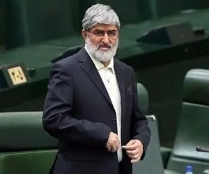 علی مطهری: اگر کسی کنار دریا تحریک نمی شود بیمار است !