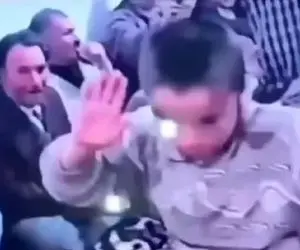 آواز محلی؛ پسر بچه تو مهمونی دهه 50 چه رقص ریتمی میکنه جای سوزن انداختن نیست