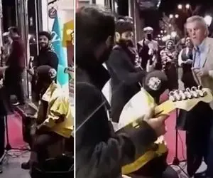 آواز بهشتی؛ رهگذر مو سفید داشت رد میشد یهو کتش رو درآورد و قصه عشق حامدی رو خوند