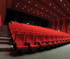 سینما دوستان بخوانند؛ در هفته کتاب بلیت سینما نیم بها عرضه می شود