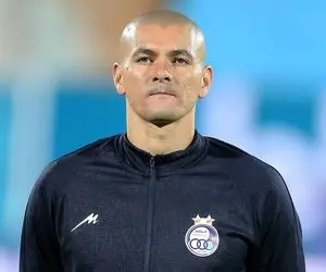 مدافع استقلال در آستانه رسیدن به یک رکورد خاص در دربی