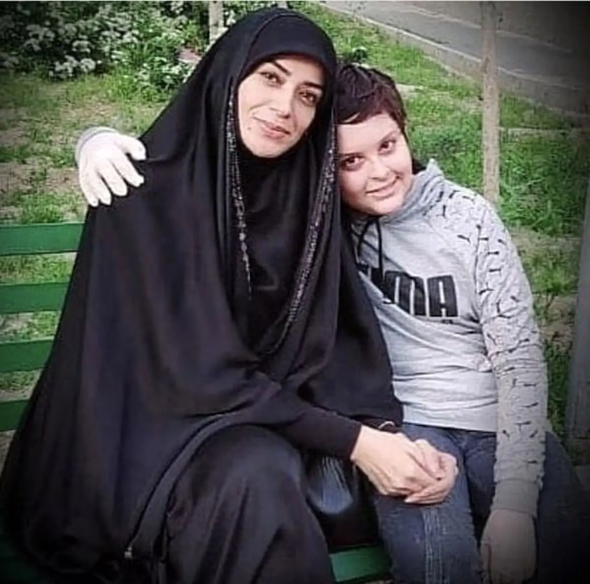 الهام چرخنده و پسرش