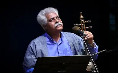 آواز محلی؛ فرج علیپور آهنگ آی مریم مریم رو با رقص گردن میخونه بمب انرژی