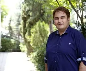 (عکس) علاقه شدید رضا داوود نژاد به استقلال و فرهاد