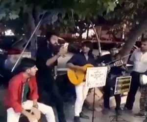 آواز خیابانی؛ این بند با خوندن آهنگ من یه پرندم آرزو دارم تو یارم باشی ترکوندن!