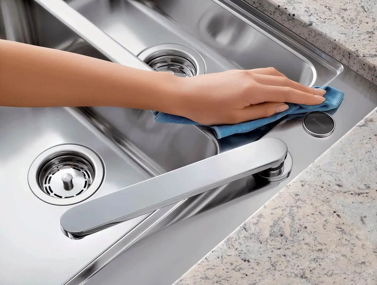 cleaninig-sink-3