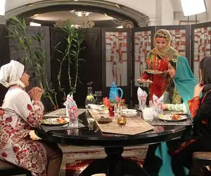 دکوراسیون لوکس؛ نگاهی به چیدمان انگلیسی منزل شبنم قلی خانی با تم کلاسیک و هنری 