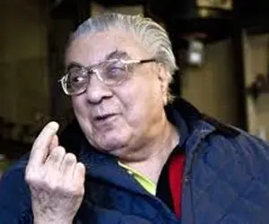 لحظه واکسیناسیون استاد اکبر گلپایگانی