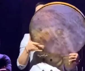 آواز اصیل؛ باورت نمیشه پشت چنین دف نوازی فوق العاده ای کی ایستاده چقدر مقتدر