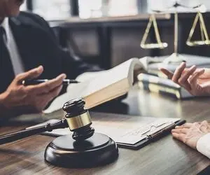 اهمیت استفاده از وکیل دادگستری در دعاوی مربوط به انواع چک