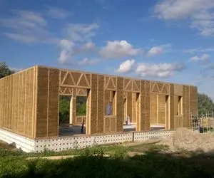 معماری خلاقانه؛ با کاه و یونجه خونه ساختن گرما هدر نمیره بخاری نمیخوان تو سرما