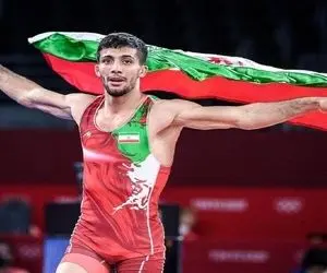 سایت اتحادیه جهانی کشتی به گرایی لقب «ققنوس» داد