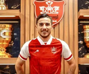 پایان دوران فرشاد در پرسپولیس؛ ستاره سرخ‌ها  پس از قدردانی جدا شد