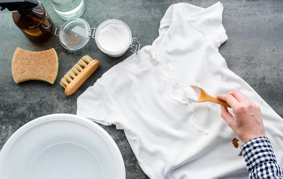 removing-bleach-stains-from-clothes